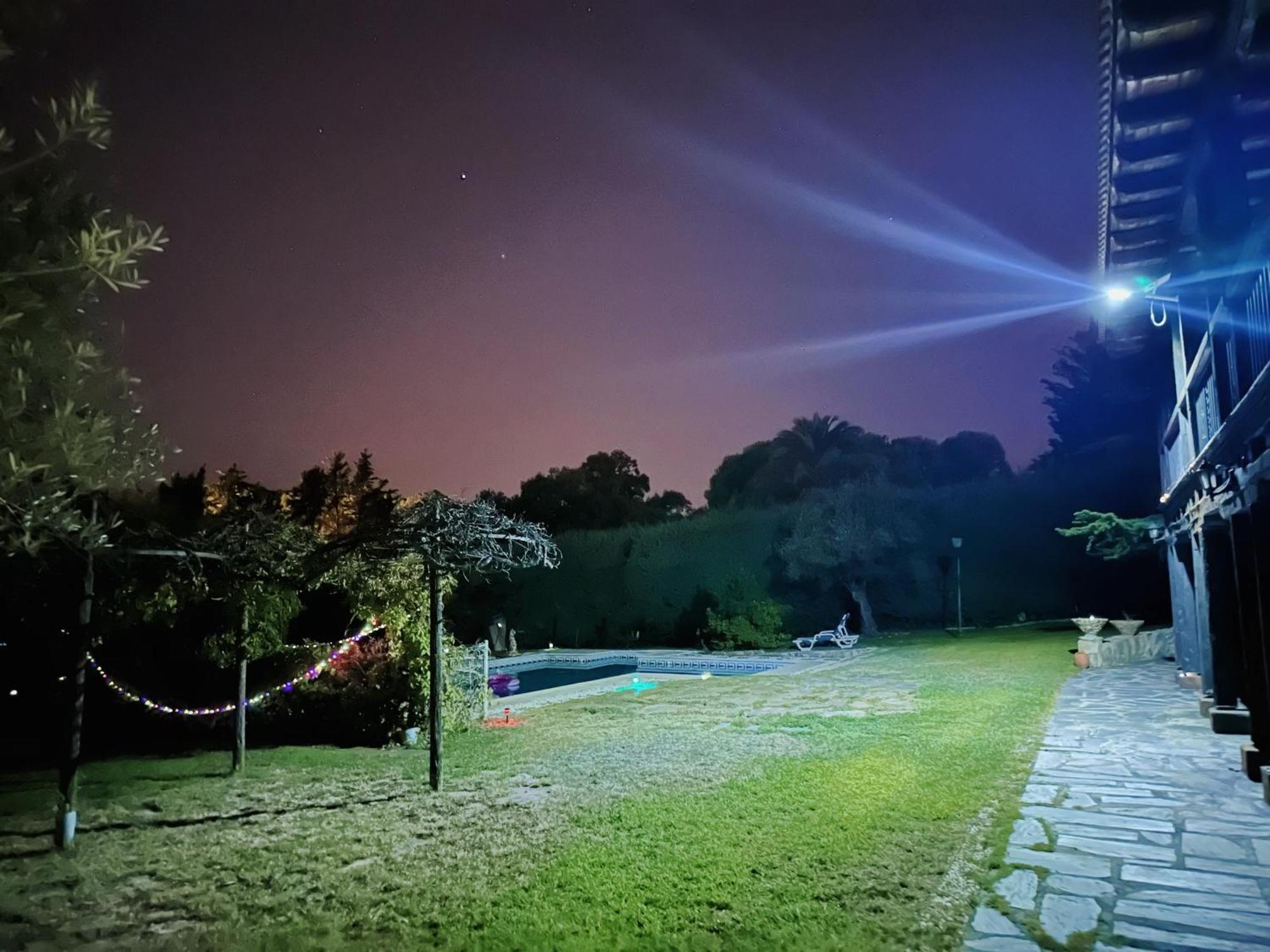Tree House Apartment บัวดิลญา เดล มอนเต ภายนอก รูปภาพ