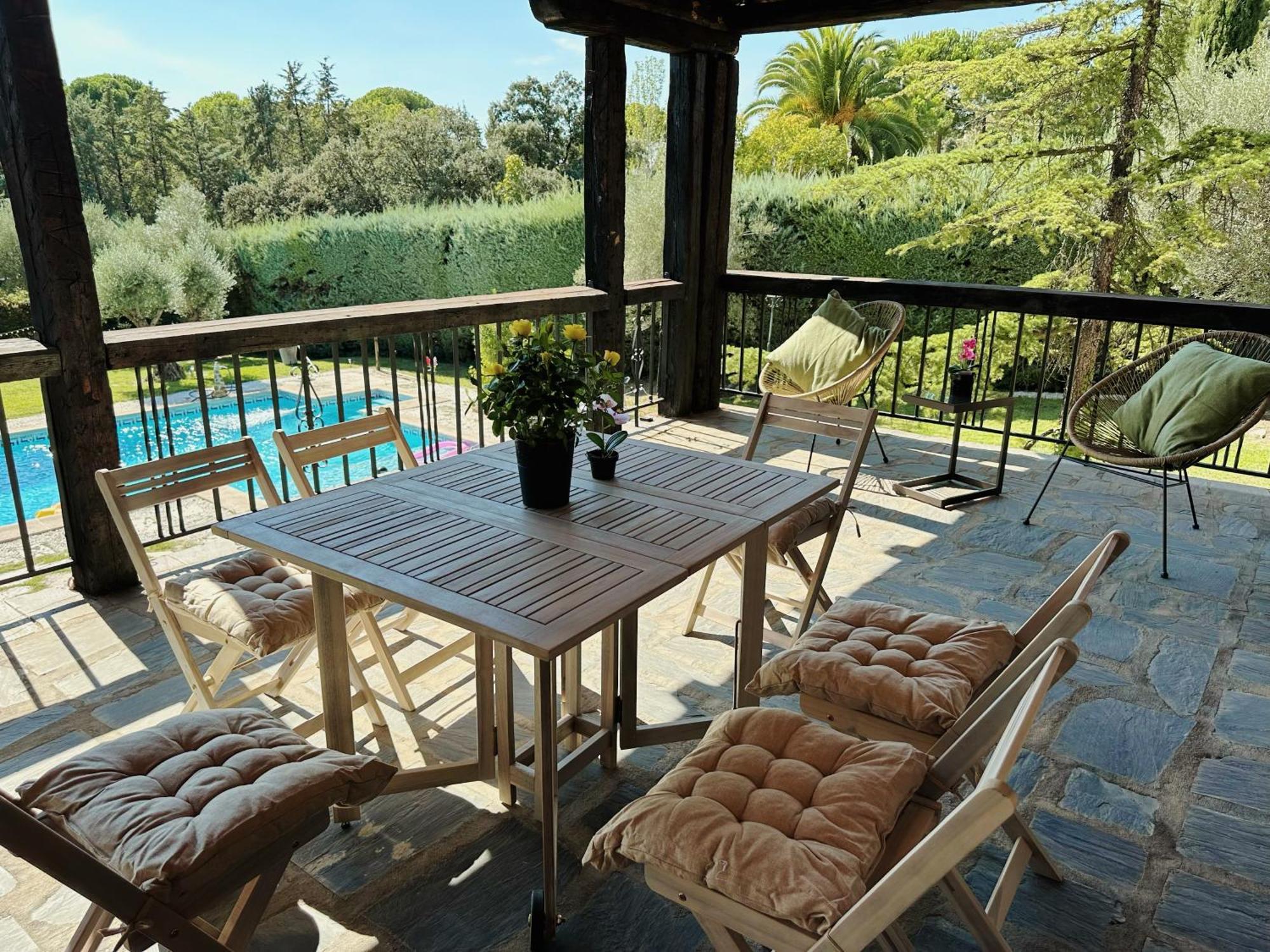 Tree House Apartment บัวดิลญา เดล มอนเต ภายนอก รูปภาพ